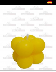"Cube balls" candle